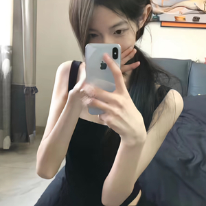 少萝脱泳衣露🐻吃我的🍌
