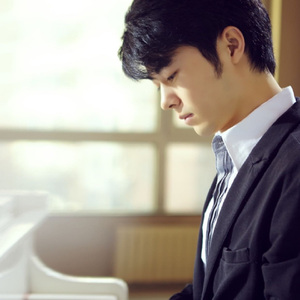 少萝脱泳衣露🐻吃我的🍌
